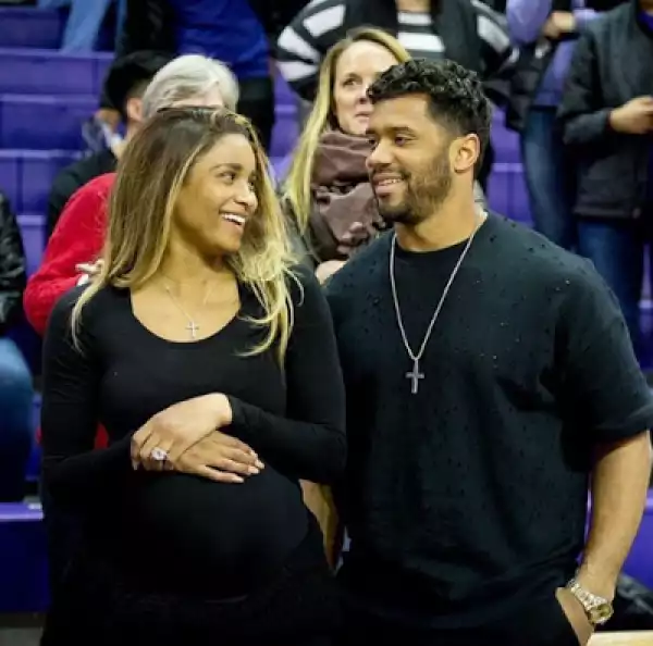 Pregnant Singer Ciara Looks Glowing In New Photo